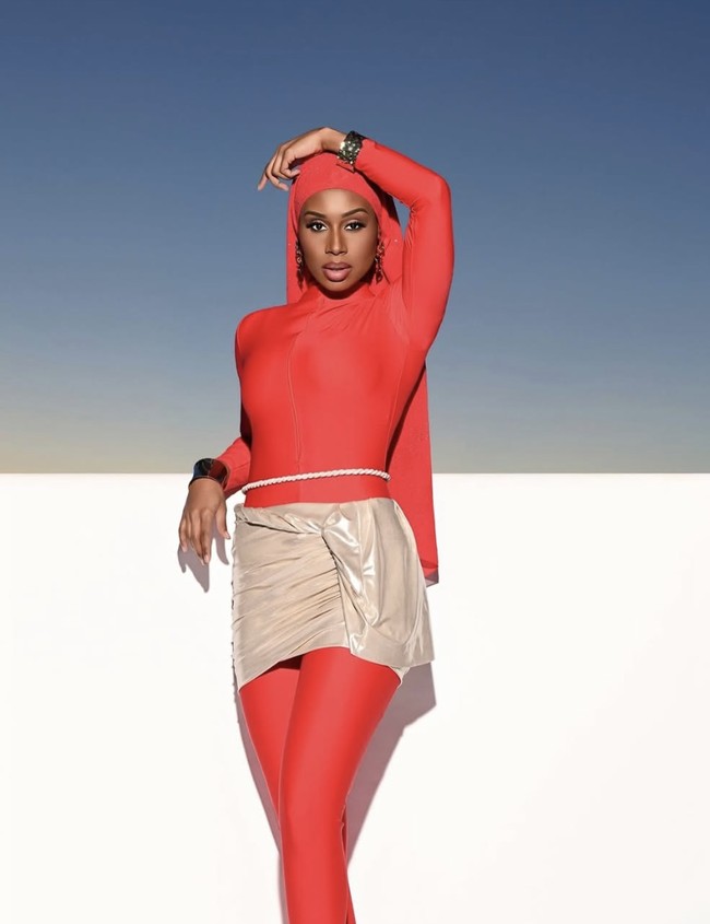 Perjalanan MonaLesa menuju panggung nasional ini terbilang inspiratif. Dalam kontes Miss USA 2025 yang digelar 24 Oktober, MonaLesa akan tampil dengan busana muslim syar’i, termasuk hijab dan burkini untuk segmen pakaian renang.  Foto: dok. Instagram @dontcallmemona