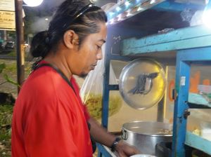Cerita Mono Pedagang Bakso di Jambi Viral karena Mirip Komika Praz Teguh