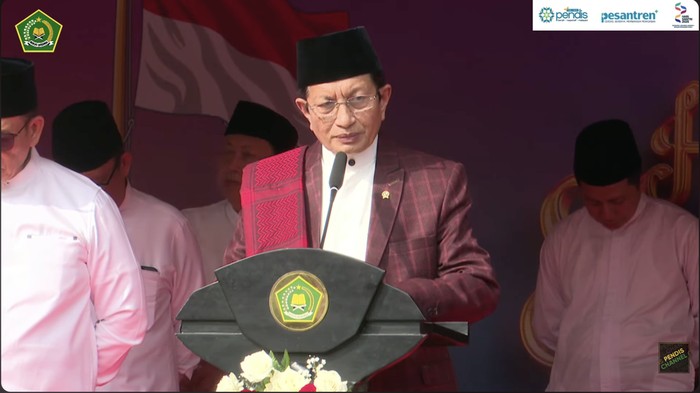 Menag Nasaruddin Umar saat Apel Hari Santri Nasional 2025 di Kementerian Agama, Jakarta Pusat, Rabu (22/10/2025).