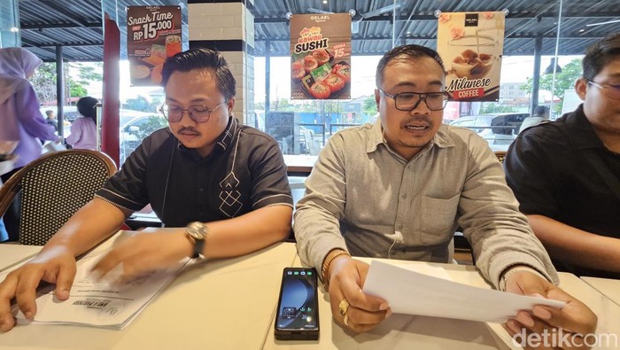 Pengacara korban, Jucka Rajendhra Septeria Handhry kepada wartawan di Kecamatan Gajahmungkur, Rabu (22/10/2025).