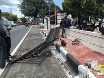 PN Soasio Polisikan Ketua LMND-HMI Buntut Gerbang Pengadilan Ambruk Saat Demo