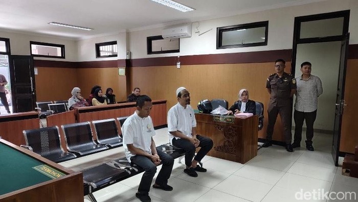 Penyiram air keras ibu dan anak di Sukabumi