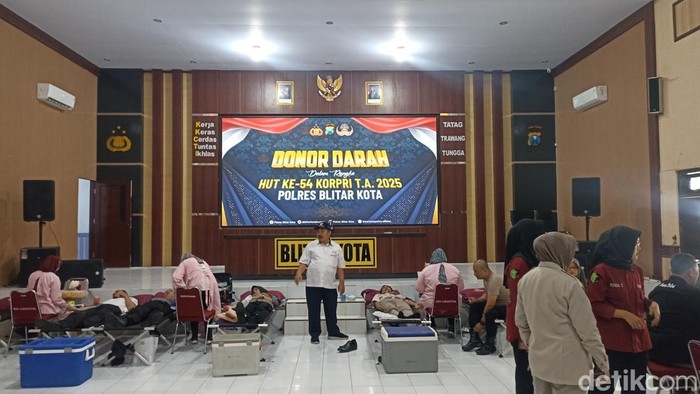 Polres Blitar Kota Gelar Donor Darah Peringati Hari Humas Polri ke-74,