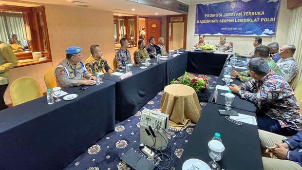 Polri menggelar promosi jabatan terbuka untuk mengisi posisi Kepala Sespimti Sespim Lemdiklat Polri.