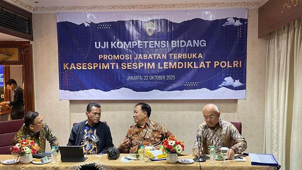 Polri menggelar promosi jabatan terbuka untuk mengisi posisi Kepala Sespimti Sespim Lemdiklat Polri.