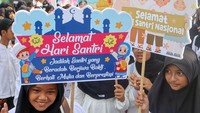 Kegiatan ini menjadi ajang edukasi dan kebanggaan bagi generasi muda untuk mengenal lebih dekat peran santri dalam sejarah perjuangan kemerdekaan Indonesia. ANTARA FOTO/Yulius Satria Wijaya