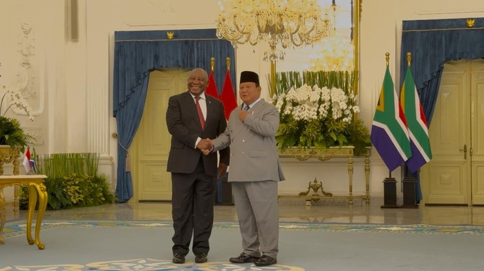 Presiden Prabowo Subianto menerima kunjungan kenegaraan Presiden Afrika Selatan (Afsel) Matamela Cyril Ramaphosa di Istana Merdeka, Jakarta, (22/10/2025). Keduanya akan membahas kerja sama bilateral hingga G20 yang akan digelas di Afrika Selatan.