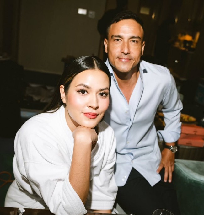 Raisa dan Hamish Daud menikah pada 3 September 2017. Perbedaan usia yang terpaut 10 tahun tak menghalangi niat mereka untuk mengarungi bahtera rumah tangga bersama. Foto: Instagram/@hamishdw
