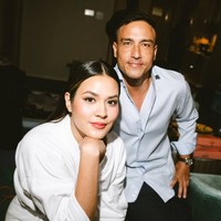 Raisa dan Hamish Daud menikah pada 3 September 2017. Perbedaan usia yang terpaut 10 tahun tak menghalangi niat mereka untuk mengarungi bahtera rumah tangga bersama. Foto: Instagram/@hamishdw