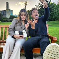 Pernikahan mereka pun sempat jadi sorotan dan perbincangan netizen karena tahun ini semakin jarang terlihat foto bersama. Foto: Instagram/@hamishdw