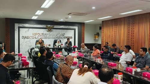 Rapat Dirreskrimsus Polda Bali, Kombes Teguh Widodo, bersama tim Satgas Pangan Polda Bali, Selasa (21/10/2025). (Dok.Polda Bali)