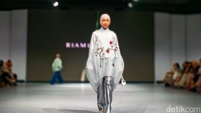 Foto: Koleksi Busana Ria Miranda Signature 2025 Berkonsep Multi-Way Styling