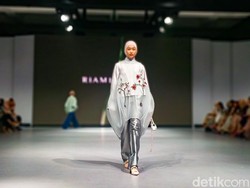 Foto: Koleksi Busana Ria Miranda Signature 2025 Berkonsep Multi-Way Styling