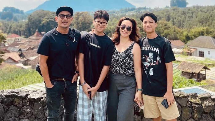 rio febrian rio febrian