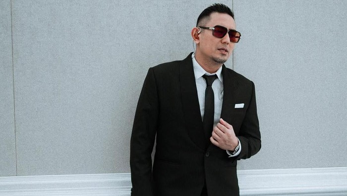 rio febrian rio febrian