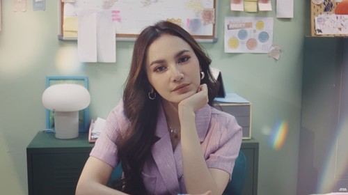 Rizky Febian dan Mahalini di video musik Alamak.