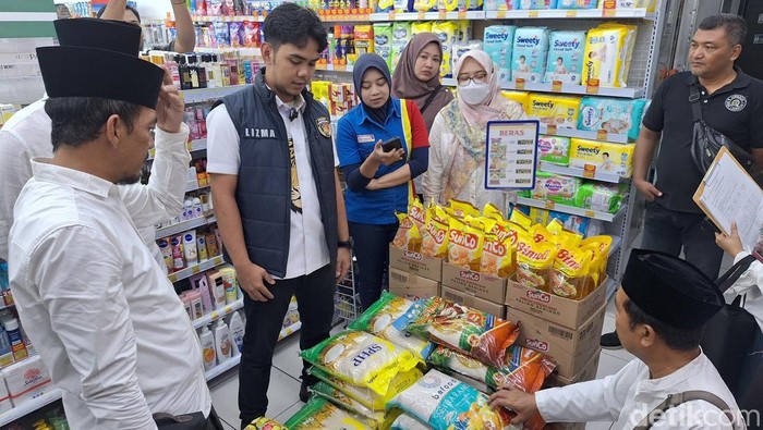 Satgas Pengendali Harga Beras Lamongan Gelar Operasi Pasar