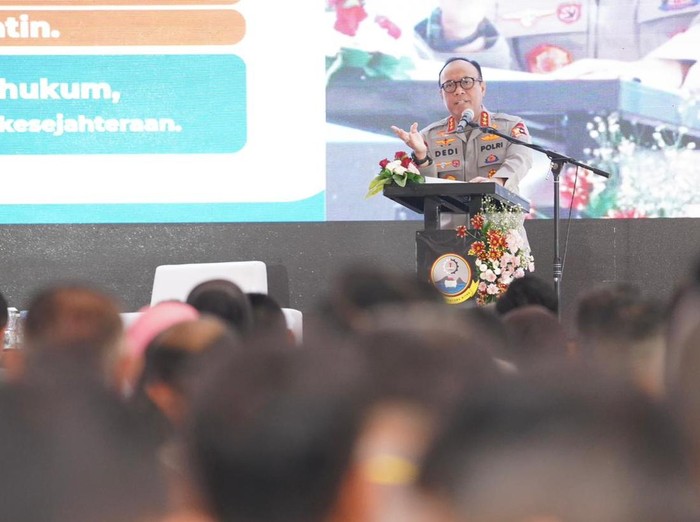 Seminar Internasional bertema Optimalisasi Peran Polisi dan Masyarakat dalam Pencegahan Kejahatan Guna Terciptanya Keamanan Lingkungan dan Peningkatan Produktivitas Masyarakat Menuju Ketahanan Pangan Nasional di Pusdik Binmas Polri, Semarang, Jawa Tengah (Jateng). Seminar Internasional bertema Optimalisasi Peran Polisi dan Masyarakat dalam Pencegahan Kejahatan Guna Terciptanya Keamanan Lingkungan dan Peningkatan Produktivitas Masyarakat Menuju Ketahanan Pangan Nasional di Pusdik Binmas Polri, Semarang, Jawa Tengah (Jateng).