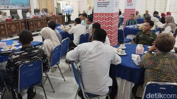 Suasana focus group discussion (FGD) kepariwisataan di aula utama Pemerintah Kota (Pemkot) Bima, pada Rabu (22/10/2025). (Foto: Rafiin/detikBali)