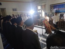 Mati Lampu dan Salah Teks Warnai Pelantikan 18 Pejabat Pemkot Bima
