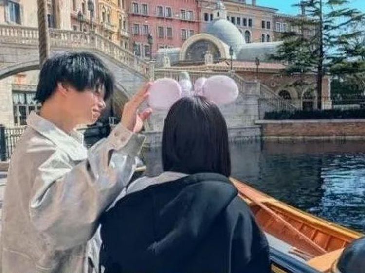 Kencan dengan Artis Jepang Bayar Rp 65 Juta, Fans Kaget Suami Idolanya Ikut