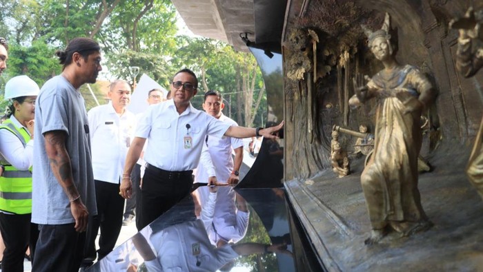 Wali Kota Denpasar, I Gusti Ngurah Jaya Negara, meninjau proyek fisik strategis Denpasar dalam kegiatan Monitoring dan Evaluasi (Monev) Pembangunan Tahun Anggaran 2025 pada Rabu (22/10/2025). (Dok. Pemkot Denpasar)