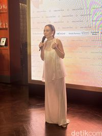 Wulan Guritno Tanggapi Wajah Bopengnya Yang Viral Akui Jadi Pejuang Wulan Guritno Tanggapi Wajah Bopengnya Yang Viral Akui Jadi Pejuang