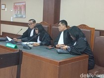 Pengacara Ngotot Ammar Zoni Harus Dihadirkan Langsung di Persidangan