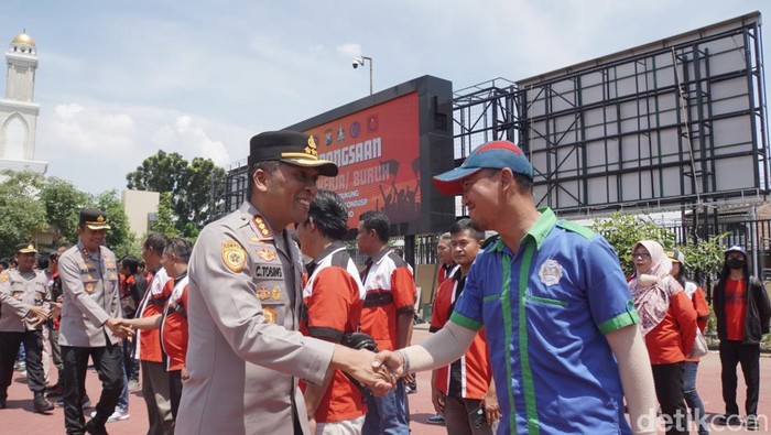 Polresta Sidoarjo Gelar Apel Kebangsaan dan Doa Bersama Buruh