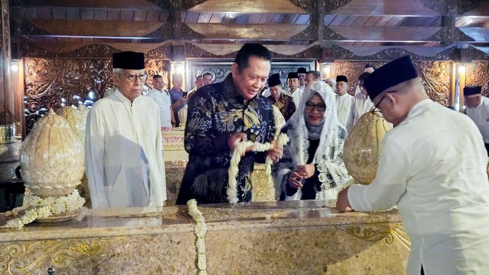 Bamsoet Sebut Tak Ada Halangan bagi Soeharto Raih Gelar Pahlawan Nasional