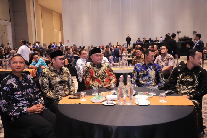 Bupati Bogor Beri Penghargaan Investor atas Kontribusi bagi Ekonomi Daerah Bupati Bogor Beri Penghargaan Investor atas Kontribusi bagi Ekonomi Daerah