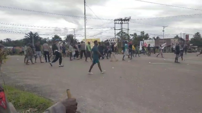 Demo berujung kerusuhan di Boven Digoel, Papua Selatan.
