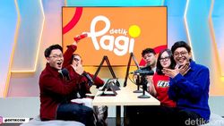 Video: Lepas Penat Lewat Musikal Absurd: Hidup Segan But Im Not Done