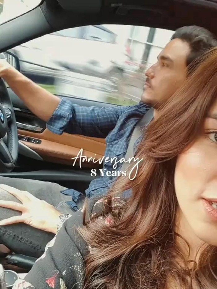 Hamish Daud Foto dalam kolase yang diunggah Hamish Daud dalam rangka anniversary ke-8 pernikahan dengan Raisa.