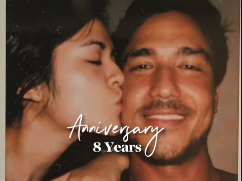 Foto dalam kolase yang diunggah Hamish Daud dalam rangka anniversary ke-8 pernikahan dengan Raisa.