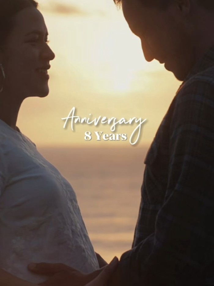 Hamish Daud Foto dalam kolase yang diunggah Hamish Daud dalam rangka anniversary ke-8 pernikahan dengan Raisa.