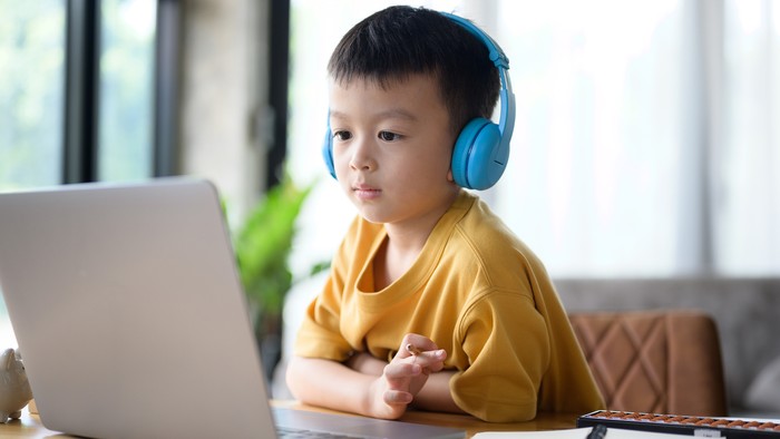 Ilustrasi anak yang sedang belajar