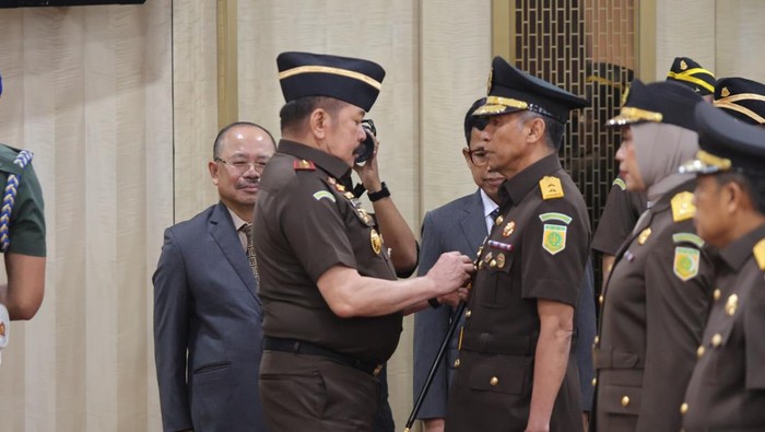 Jaksa Agung Lantik Kajati dan Pejabat Eselon II