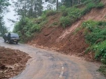Jalur Tulungagung-Trenggalek Via Bendungan Dibuka Lagi Usai Longsor