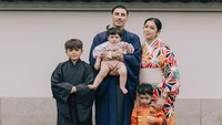 Dalam Instagram miliknya, Jessica Iskandar, merangkum perjalanan rumah tangga dengan Vincent Verhaag. Keduanya menikah pada 22 Oktober 2021 di salah satu hotel di Jakarta Pusat. Foto: dok instagram Jessica Iskandar