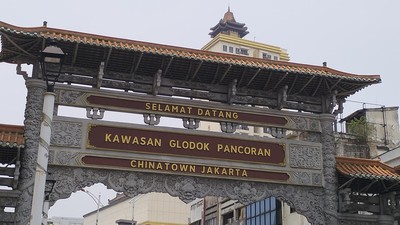 Jalan-jalan di Petak 9, Jakarta Barat, Cicip Es Kopi Berusia 98 Tahun