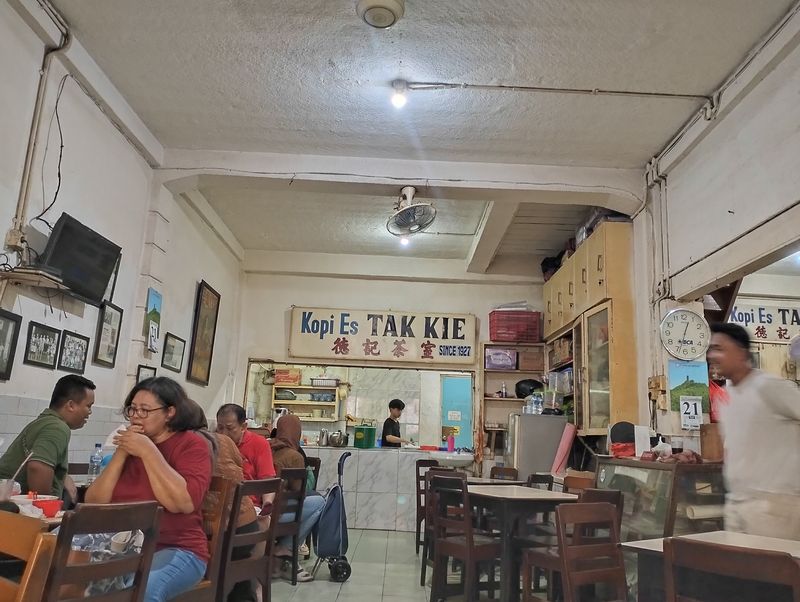 Kopi Es Tak Kie, Glodok, Jakarta Barat Kopi Es Tak Kie, Glodok, Jakarta Barat