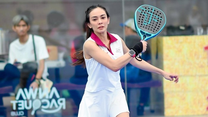 masayu anastasia masayu anastasia