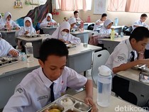Mendikdasmen Koreksi Istilah Kurikulum MBG, Siapkan Modul Hidup Sehat via MBG