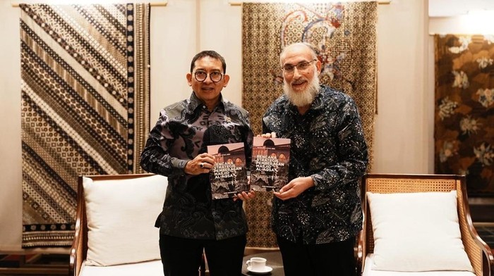 Menteri Kebudayaan RI (Menbud) Fadli Zon menghadiri diskusi dengan cendekiawan Muslim terkemuka di bidang hubungan internasional, studi Palestina, dan pemikiran Islam kontemporer Prof. Dr. Abdul Fattah El-‘Awaisi.