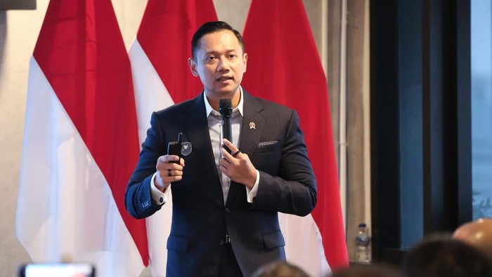 Menteri Koordinator Bidang Infrastruktur dan Pembangunan Kewilayahan Agus Harimurti Yudhoyono (AHY),