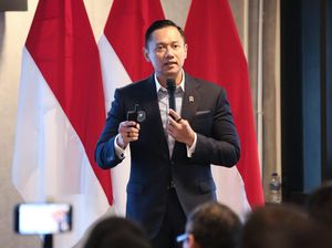 AHY Dukung Pemerintah Anugerahi Soeharto-Gus Dur Gelar Pahlawan Nasional