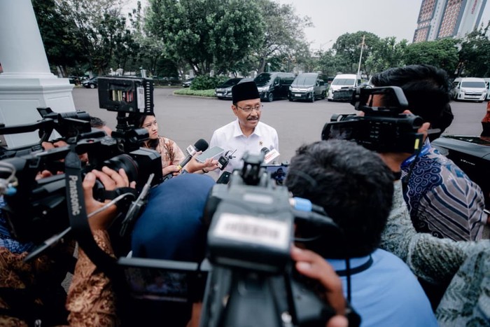 Menteri Sosial sekaligus Sekjen PBNU Saifullah Yusuf (Gus Ipul) menyampaikan bahwa Direktorat Jenderal (Ditjen) Pesantren merupakan ‘kado’ istimewa dari Presiden Prabowo Subianto dalam rangka memperingati Hari Santri Nasional 2025.