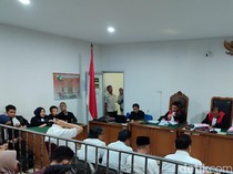 Mantan Gubernur Bengkulu Ridwan Mukti Divonis 2,5 Tahun Penjara