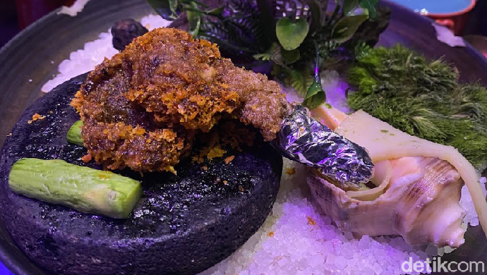 Pengalaman bersantap di restoran Hualiyan, Chongqing.